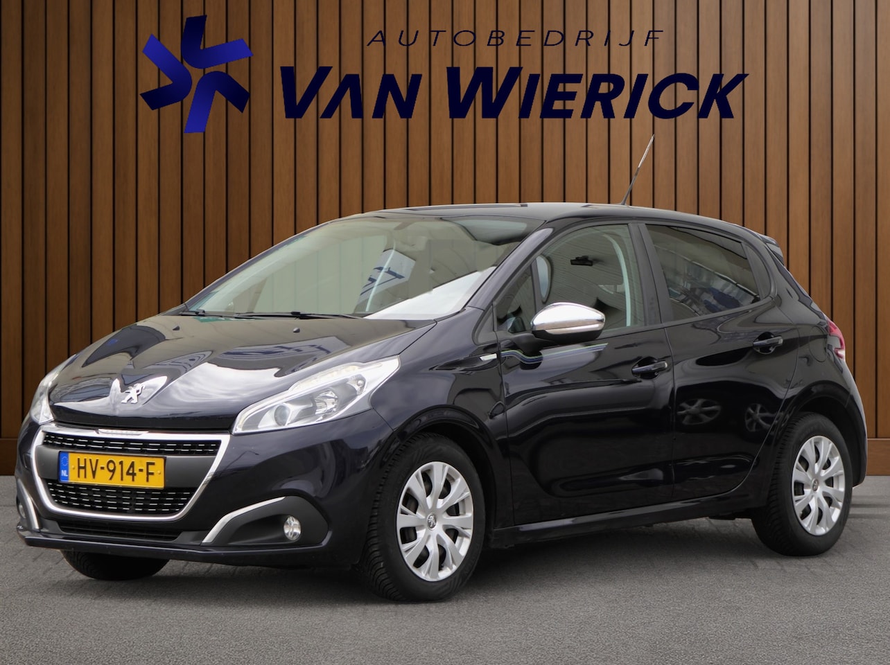 Peugeot 208 - 1.2 PureTech Urban Soul | Cruise | Bluetooth | Parkeersensoren | Navi | NAP - AutoWereld.nl