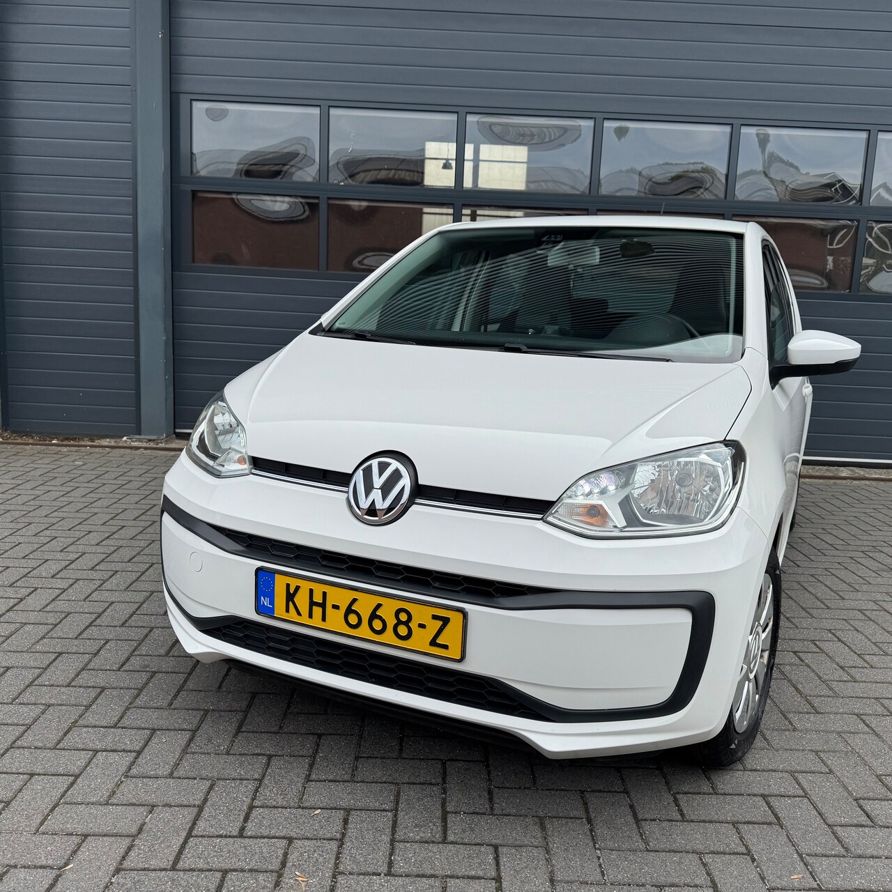 Volkswagen Up! - 1.0 BMT move up! AIRCO/DAB/BLUETOOTH/ALL SEASON