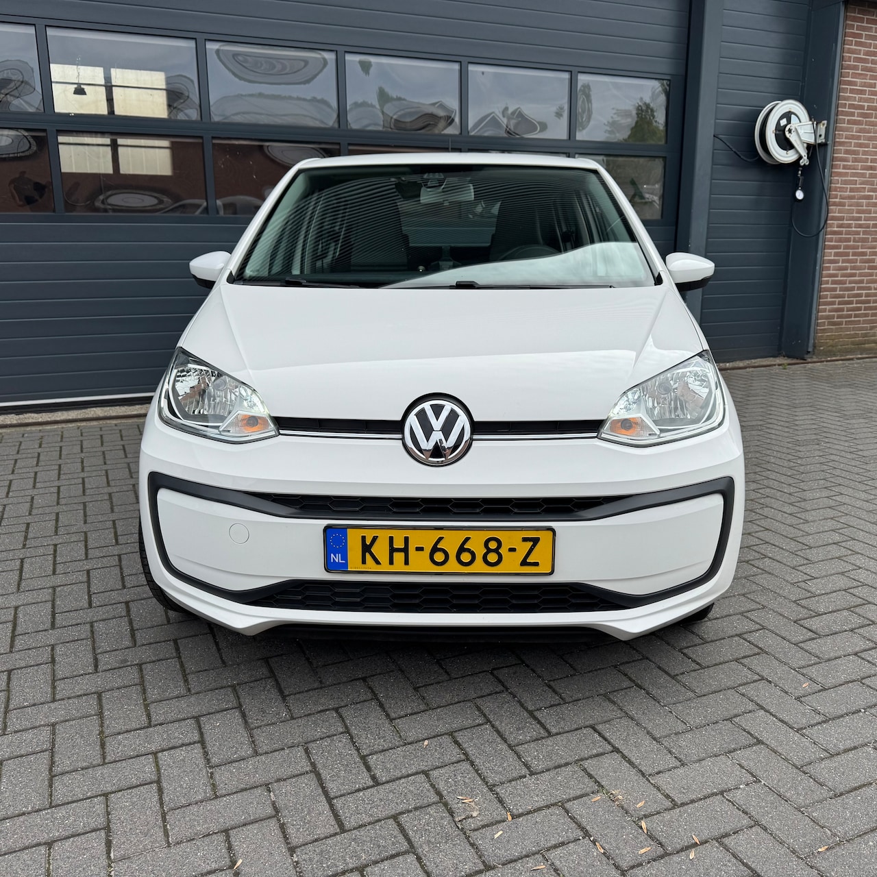 Volkswagen Up! - 1.0 BMT move up! AIRCO/DAB/BLUETOOTH/ALL SEASON