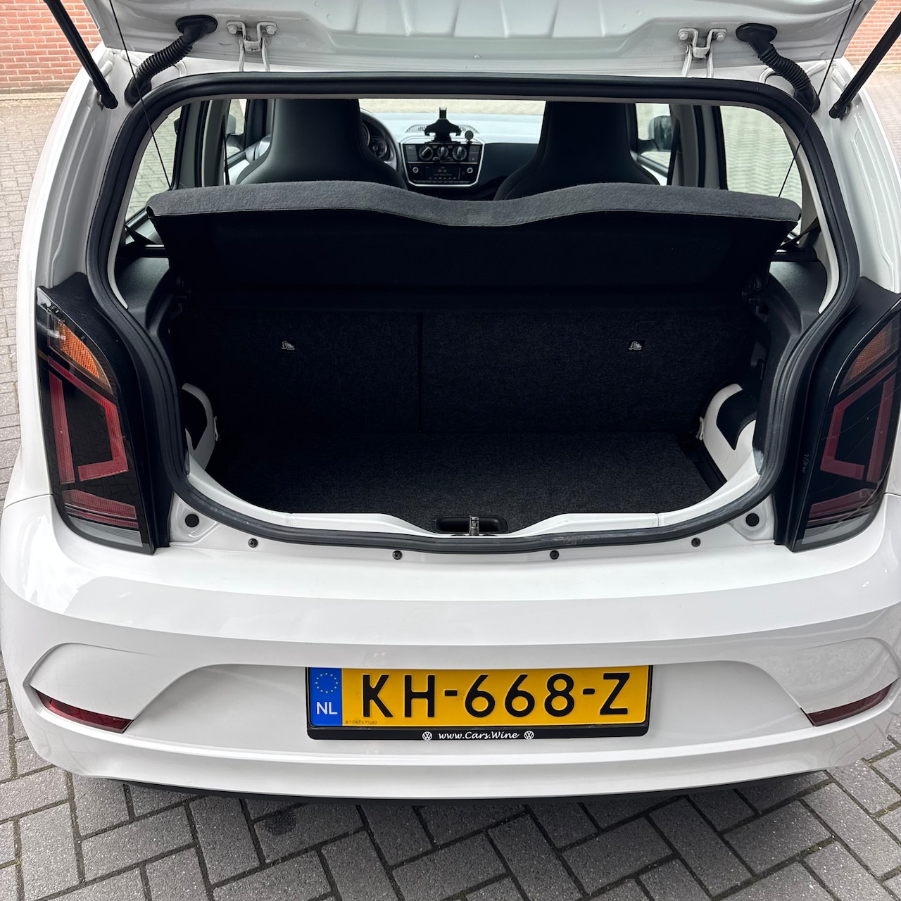 Volkswagen Up! - 1.0 BMT move up! AIRCO/DAB/BLUETOOTH/ALL SEASON