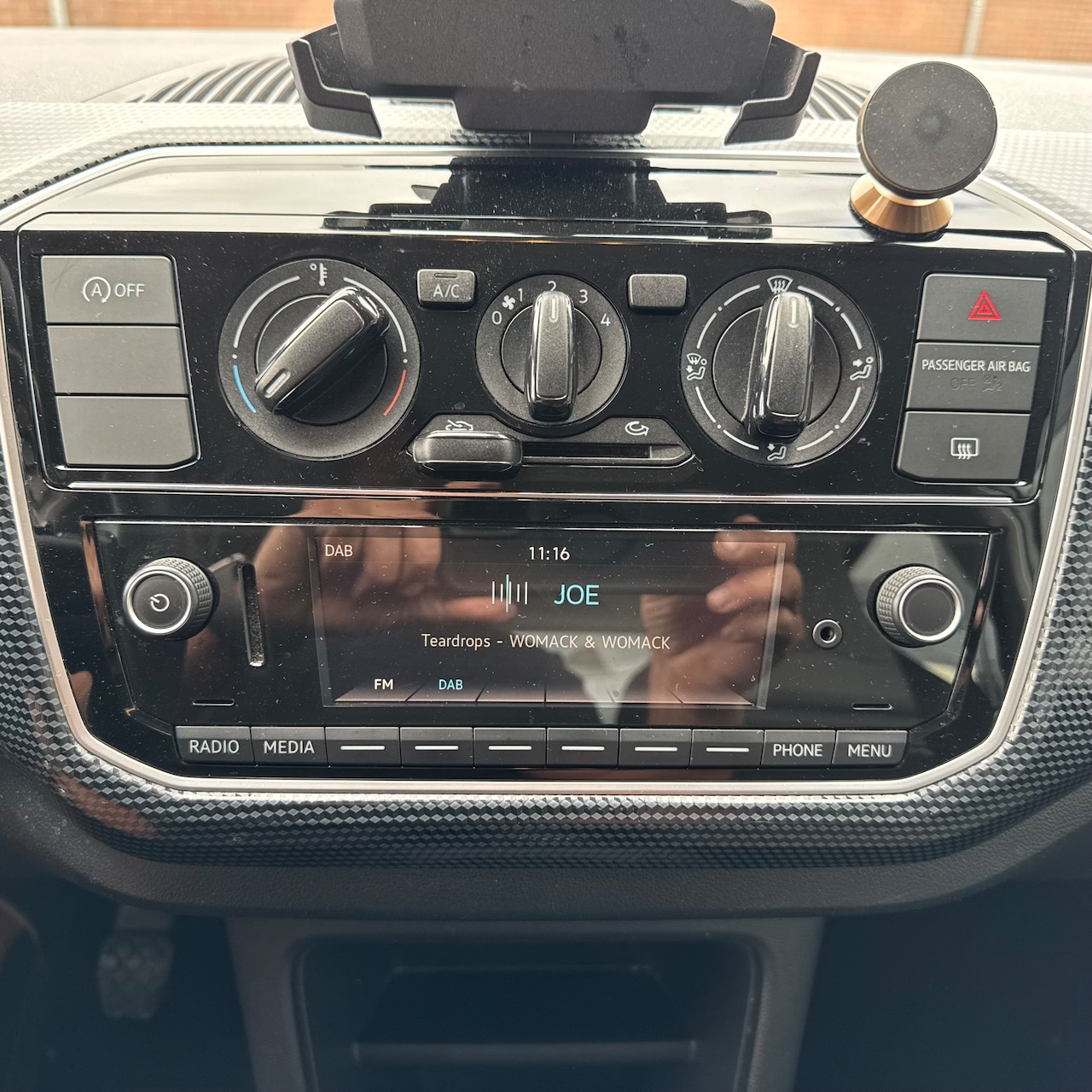 Volkswagen Up! - 1.0 BMT move up! AIRCO/DAB/BLUETOOTH/ALL SEASON