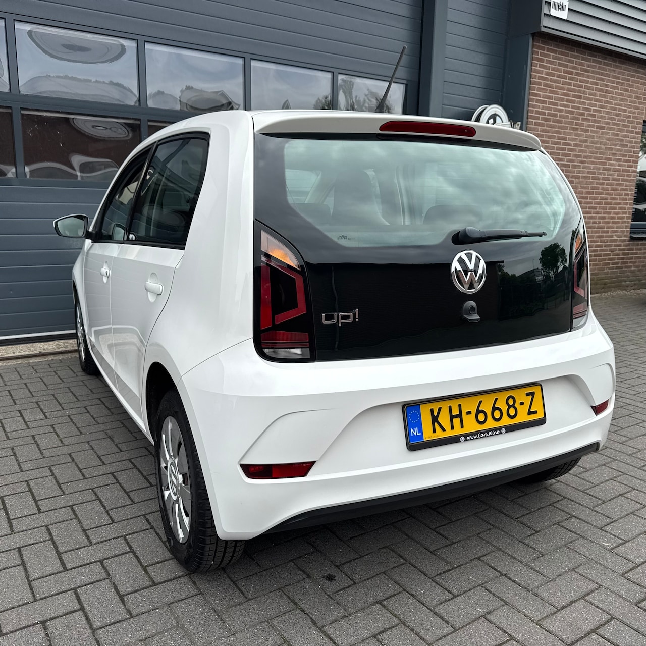 Volkswagen Up! - 1.0 BMT move up! AIRCO/DAB/BLUETOOTH/ALL SEASON