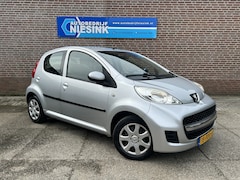 Peugeot 107 - 1.0-12V Urban Move Airco/Centraal vergrendeling