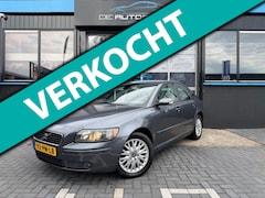 Volvo S40 - 2.4 Elite Automaat Cruise Pdc Airco 111 Dkm Nette Auto