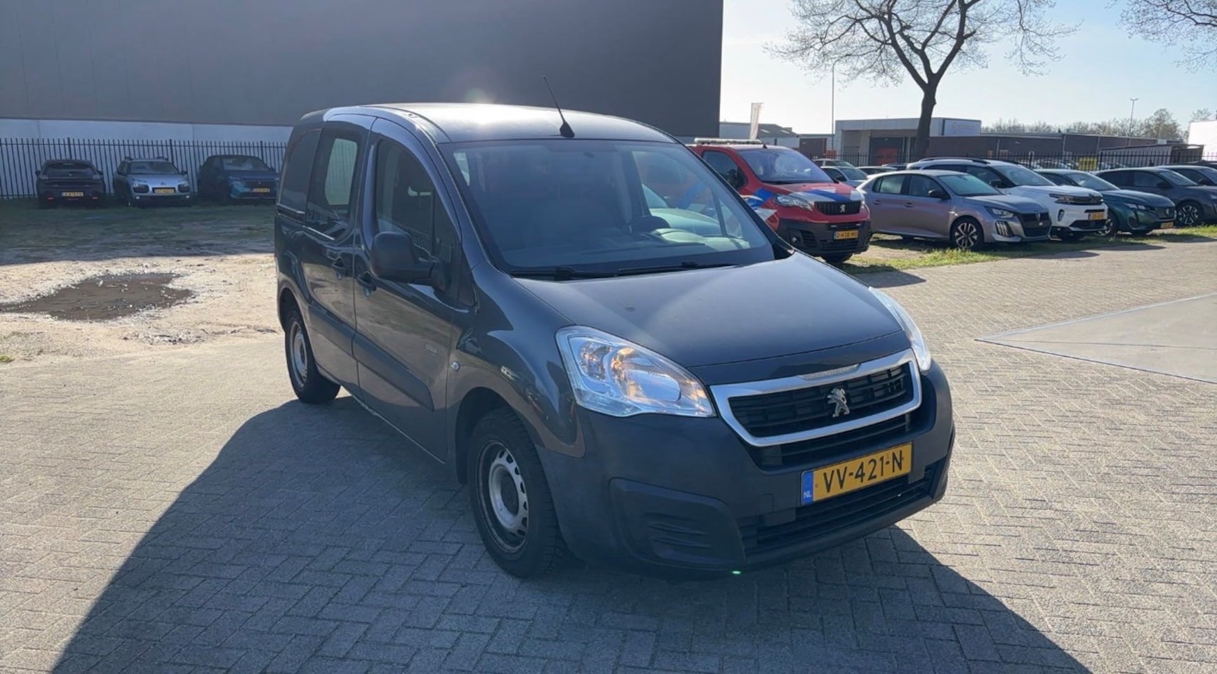 Peugeot Partner - 120 1.6 BlueHDi 75 L1 Première 120 1.6 BlueHDi 75 L1 Première - AutoWereld.nl