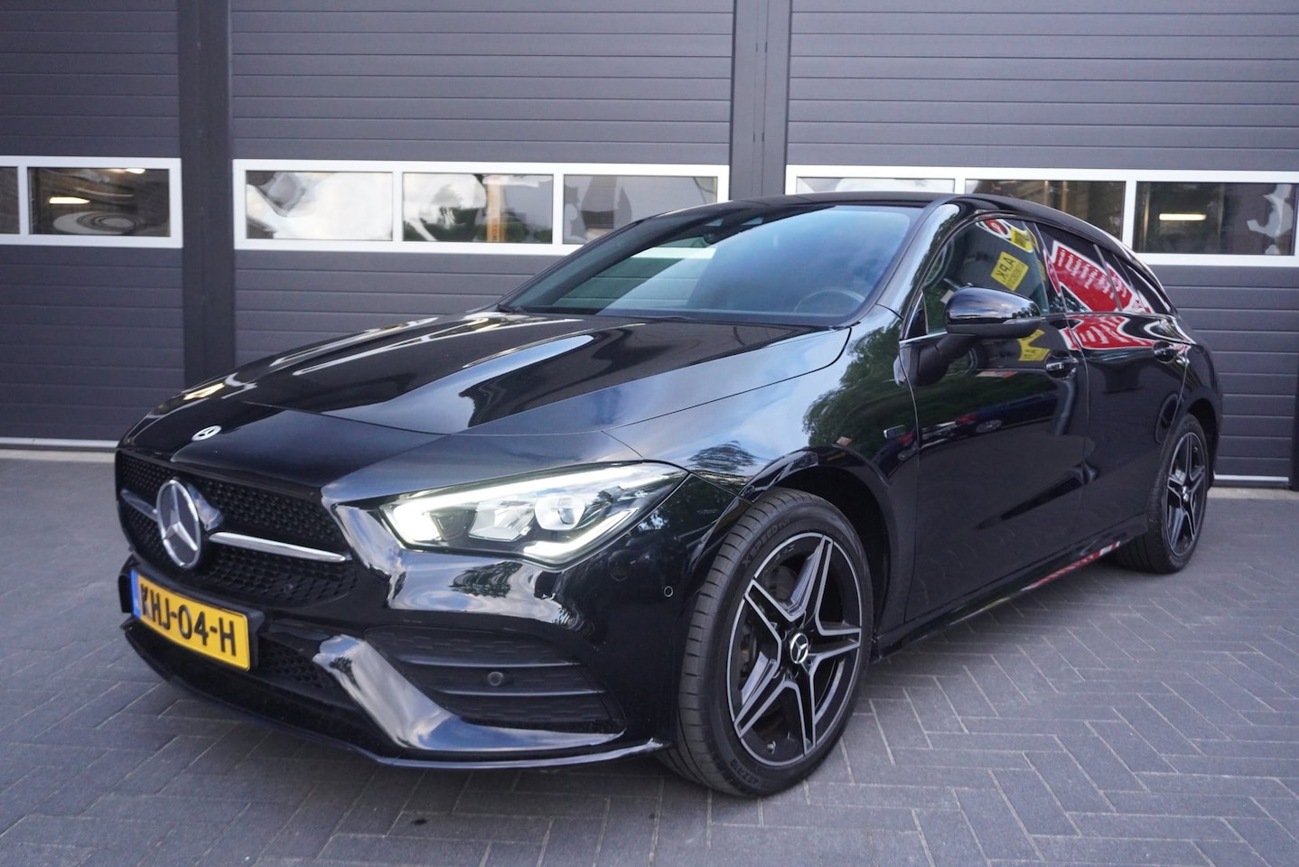 Mercedes-Benz CLA-klasse Shooting Brake - 250 e AMG Line/Aut/Park.sensoren/Cruise/Carplay/Navi/Sfeerverlichting - AutoWereld.nl