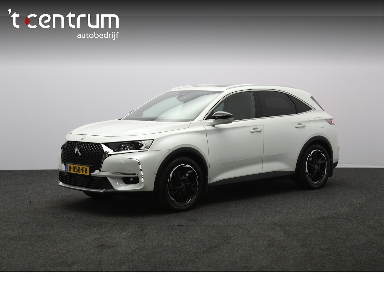 DS 7 Crossback - E-Tense 4x4 So Chic 300 PK PHEV, Panoramadak, LED, Leder - AutoWereld.nl