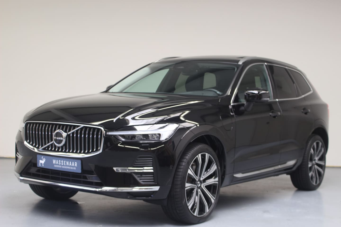 Volvo XC60 - T6 Plug-in hybrid AWD Plus Bright | Rijklaarprijs | Pano Dak | - AutoWereld.nl