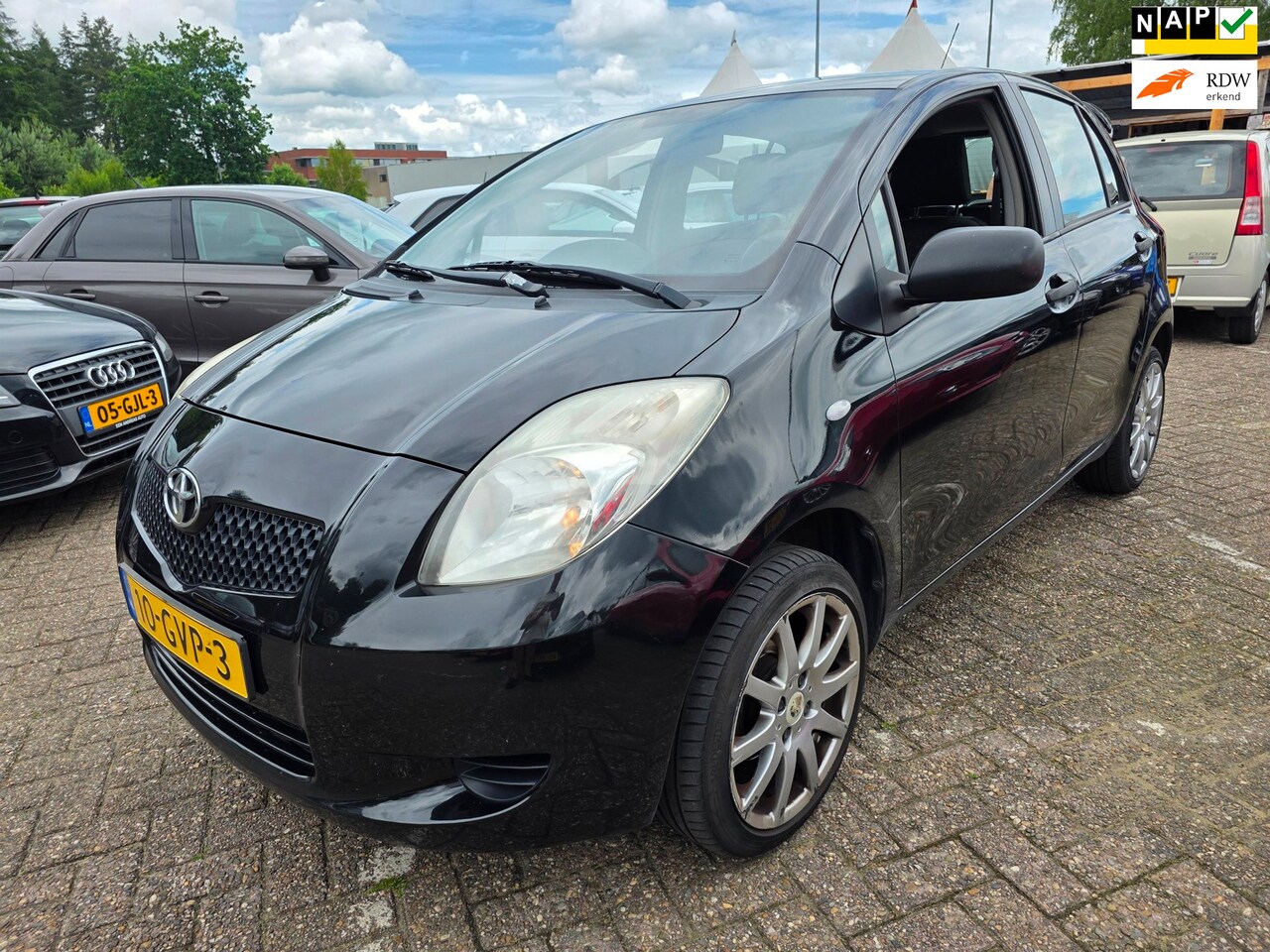 Toyota Yaris - 1.0 VVTi + 5-deurs *117.000km* - AutoWereld.nl