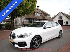 BMW 1-serie - 118i SPORTLINE / CRUISE / STOELVERWARMING / SPORTSTOEL / 17''
