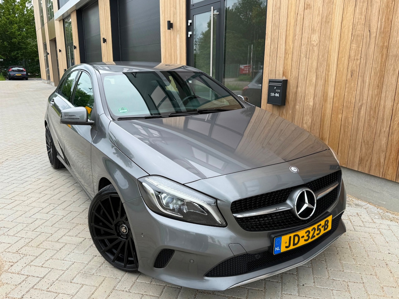 Mercedes-Benz A-klasse - A180 d Business (bj 2016) XENON/FACELIFT/NIEUWE APK! - AutoWereld.nl