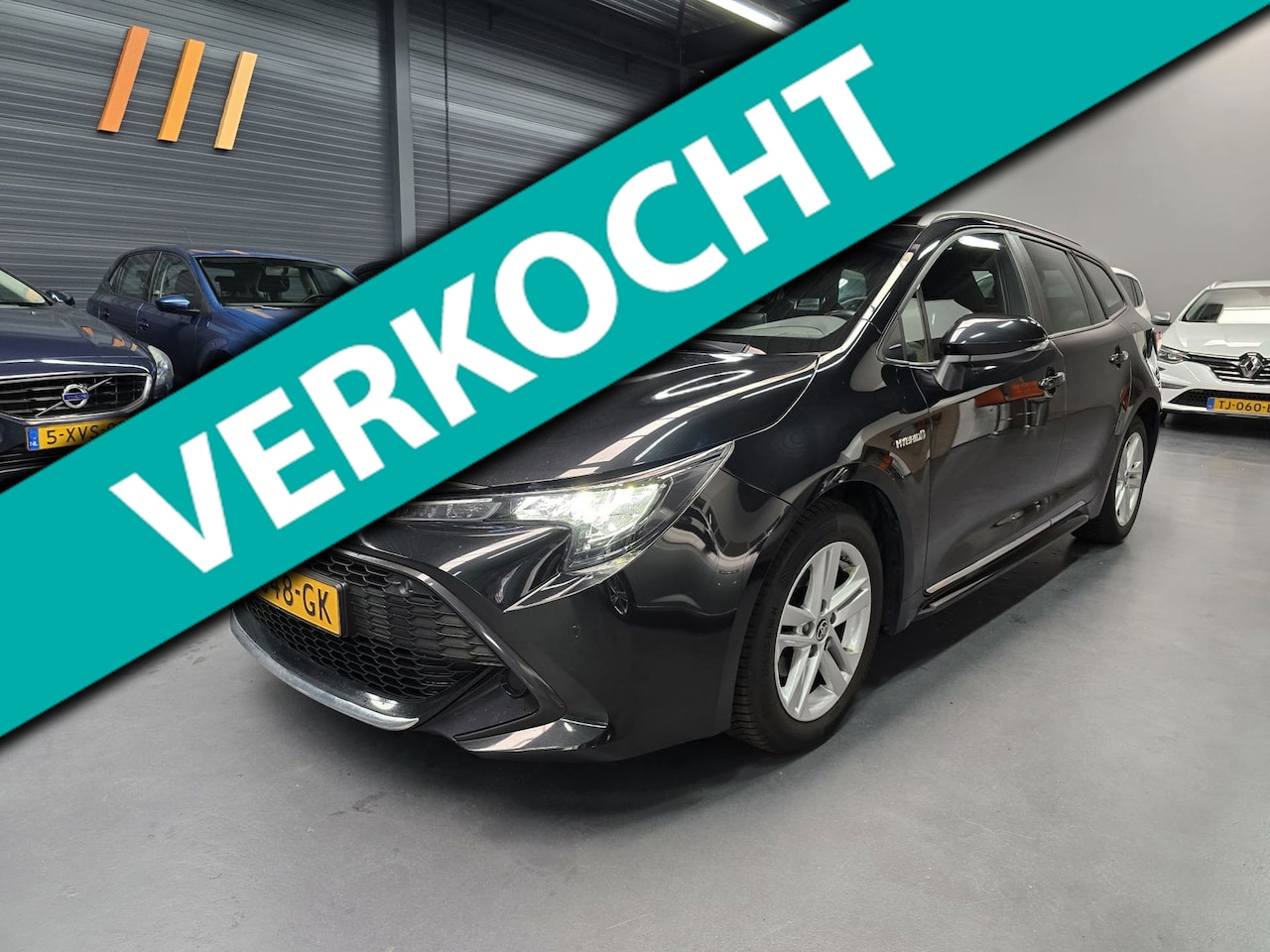 Toyota Corolla Touring Sports - 1.8 Hybrid Active CAMERA LED NAP NL AUTO - AutoWereld.nl