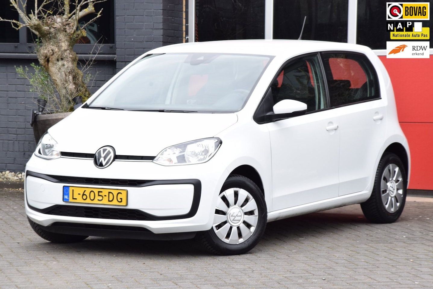 Volkswagen Up! - 1.0 5D BMT move up! 2021 5 Deurs Airco Navigatie - AutoWereld.nl