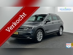 Volkswagen Tiguan - 1.5 TSI Comfortline NAVI TREKHAAK CARPLAY CRUISE ECC