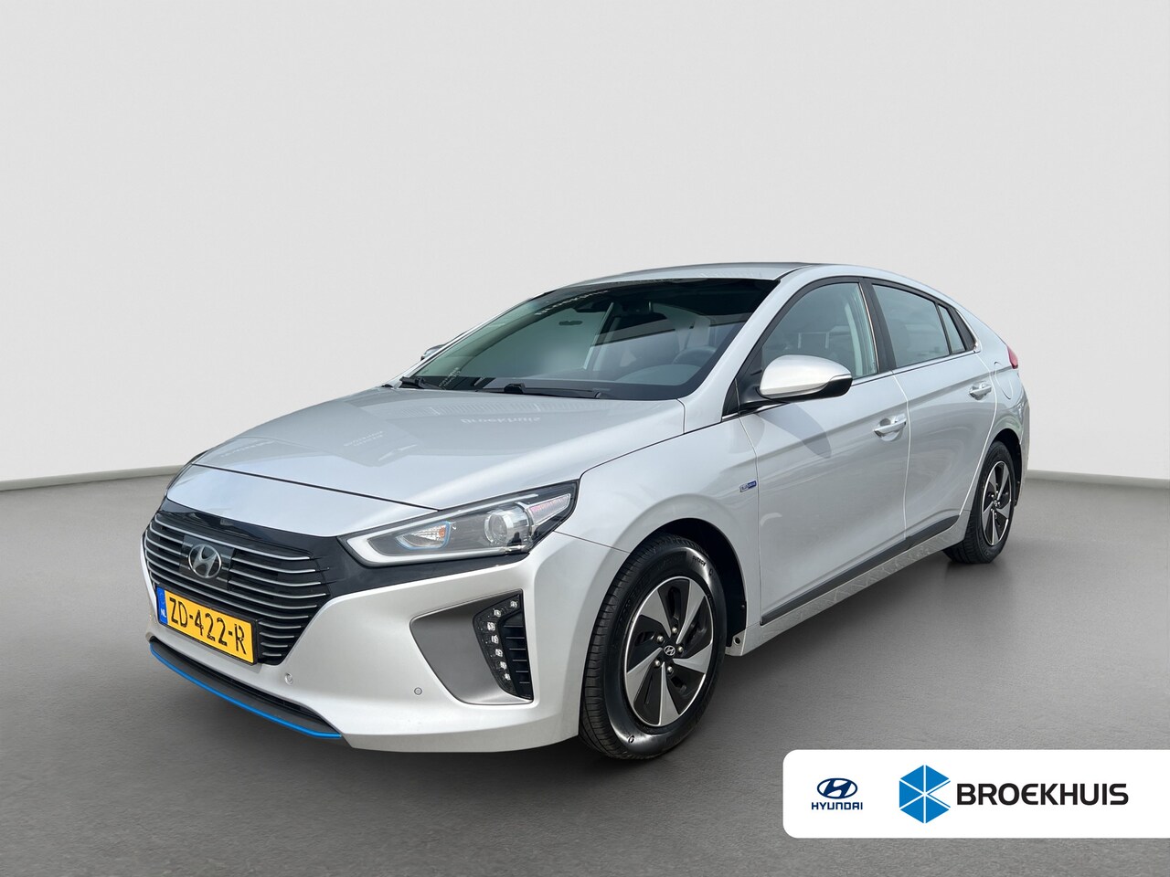 Hyundai IONIQ - 1.6 GDi HEV 141pk Comfort Keyless entry | Camera | Climate controle | Trekhaak | Carplay | - AutoWereld.nl
