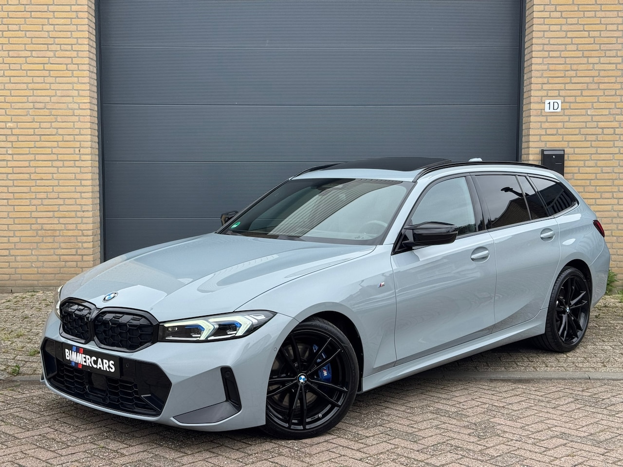BMW 3-serie Touring - M340i xDrive LCI Brooklyn Grijs|Pano|HK|LED|DRIVE+ - AutoWereld.nl