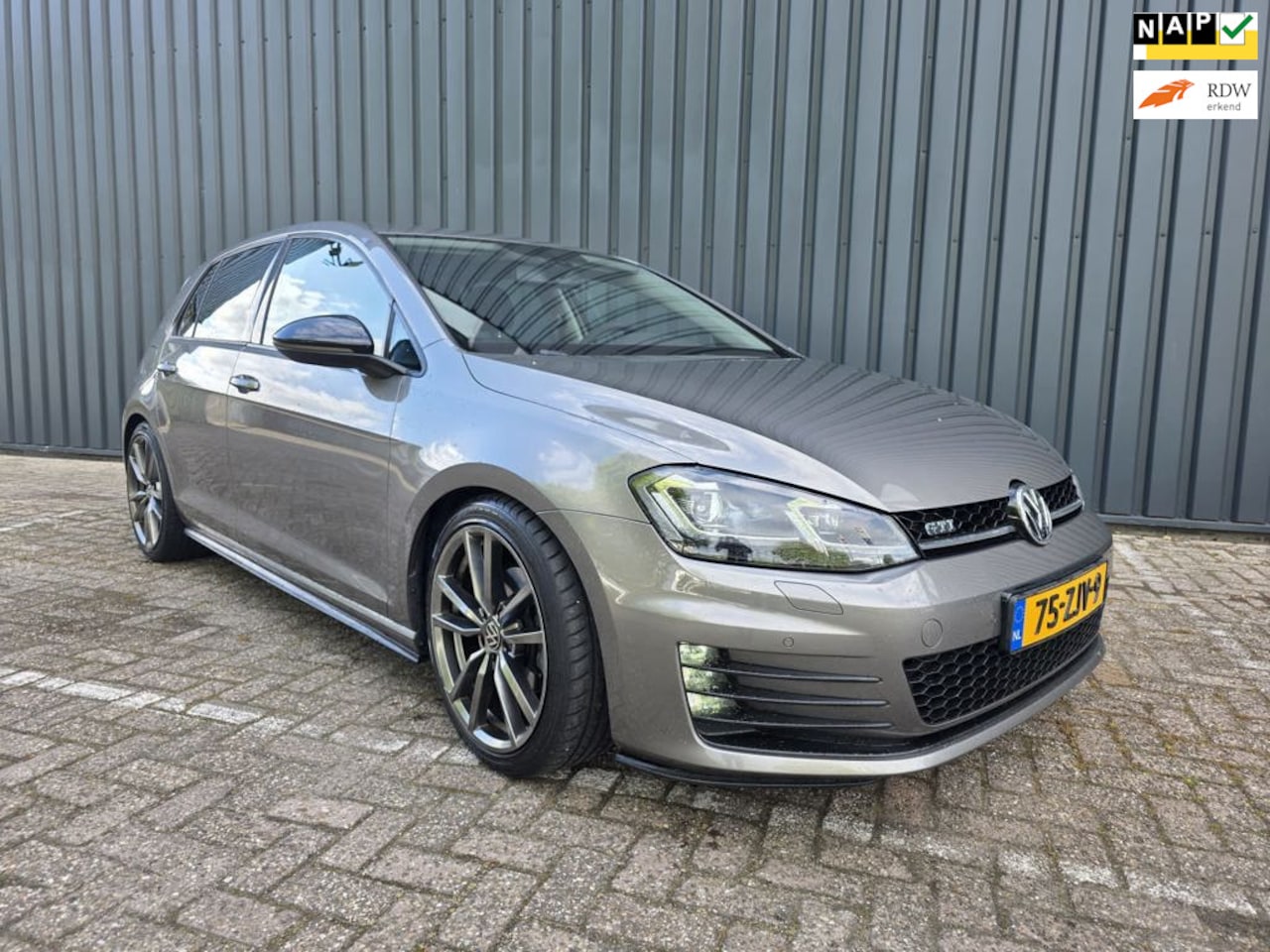 Volkswagen Golf - 1.2 TSI Highline 1.2 TSI Highline - AutoWereld.nl