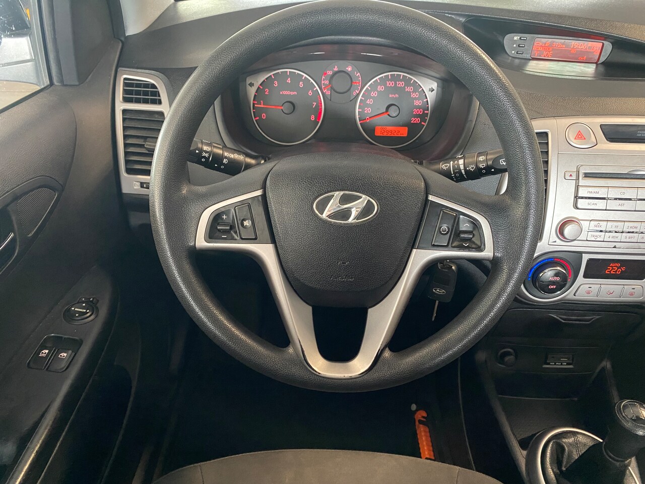 Hyundai i20 - 1.2i DynamicVersion CLIMATE CONTROL, NETTE AUTO LAGE KM'S
