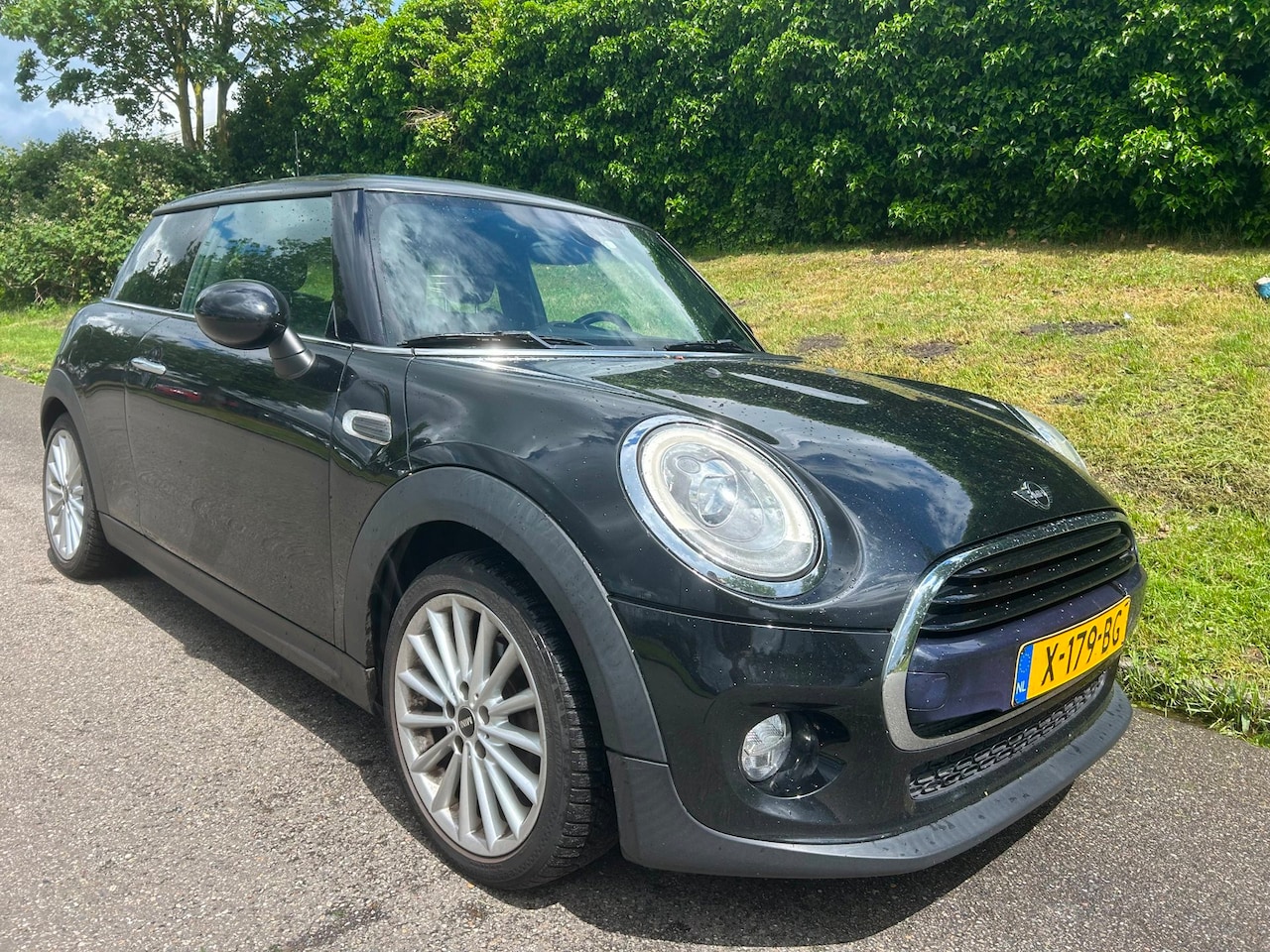 MINI 3-Deurs - 1.5 Cooper D Chili Serious Business - Navi - Clima - Cruise - AutoWereld.nl