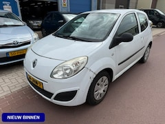 Renault Twingo - 1.2 Authentique met koude airco en nwe APK 5-27 Leuke auto met radio/Cd speler, elektrisch