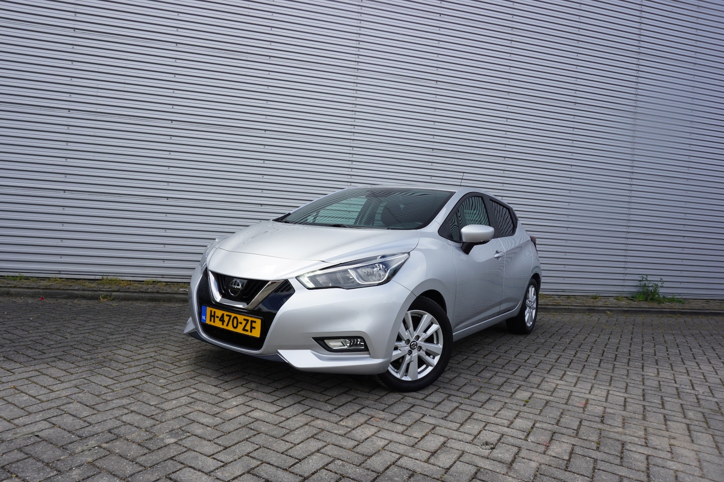 Nissan Micra - 1.0 IG-T N-Connecta Airco / Cruise / Camera / Carplay / Parkeers. / Lm velgen / NAP - AutoWereld.nl