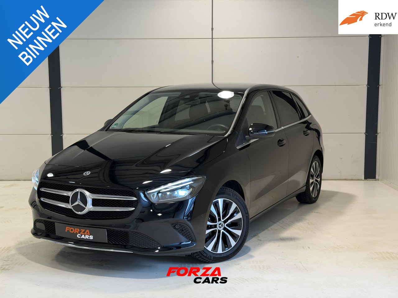 Mercedes-Benz B-klasse - 250 e Luxury Line | Camera | Trekhaak - AutoWereld.nl