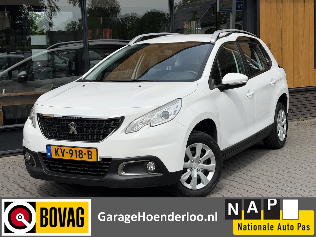 Peugeot 2008 - 1.2 PureTech Apple Carplay, Cruise control, Nwe Distributie! Garantie - AutoWereld.nl