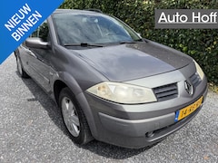 Renault Mégane Grand Tour - 1.6-16V Privilège Luxe | Autom. Airco | Cruise Control | LMV | Elekt. Ramen | Trekhaak | N