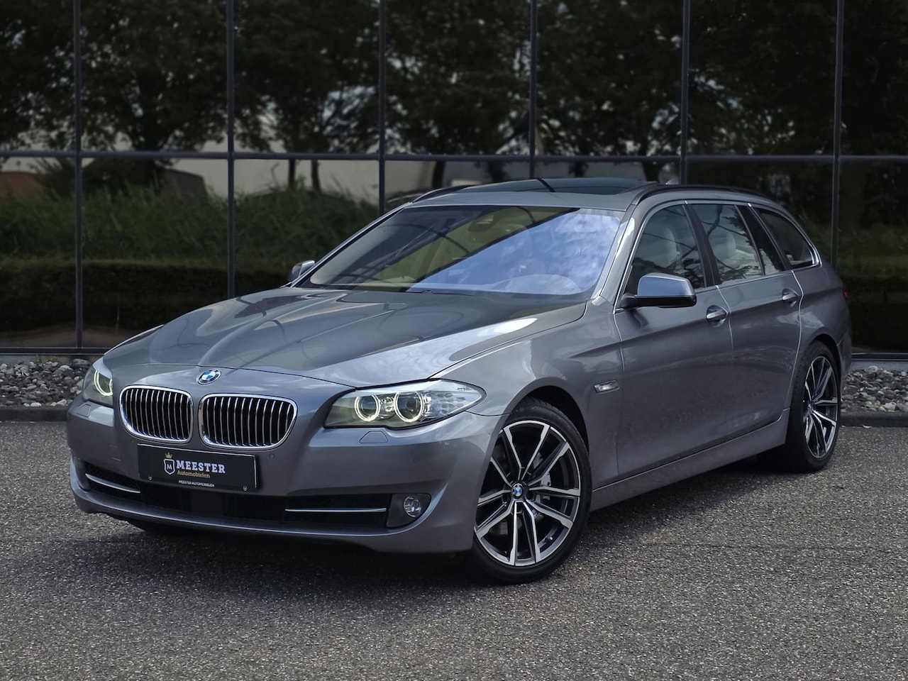 BMW 5-serie Touring - 528xi High Executive|Panodak|ACC|Head-up - AutoWereld.nl