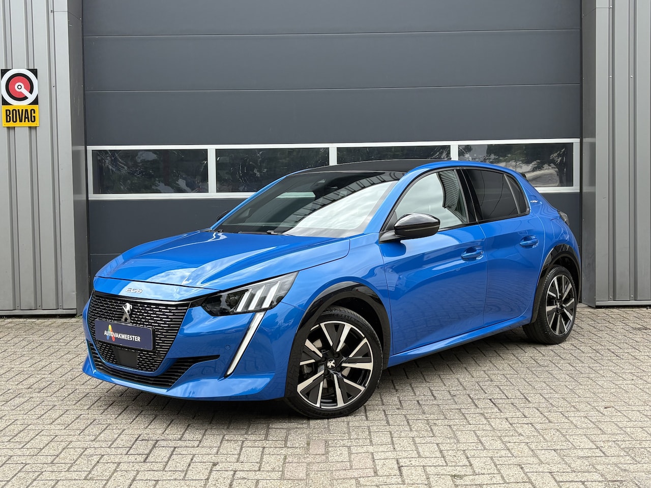 Peugeot 208 - 1.2 PureTech GT-Line | Pano | Navi | Camera | Carplay/Android | LED | Keyless | DAB | Crui - AutoWereld.nl
