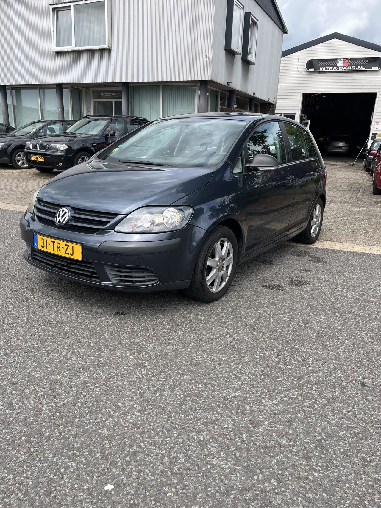 Volkswagen Golf Plus - 1.6 FSI Comfortline Business. Airco,Navigatie Apk 04-01-2027 - AutoWereld.nl