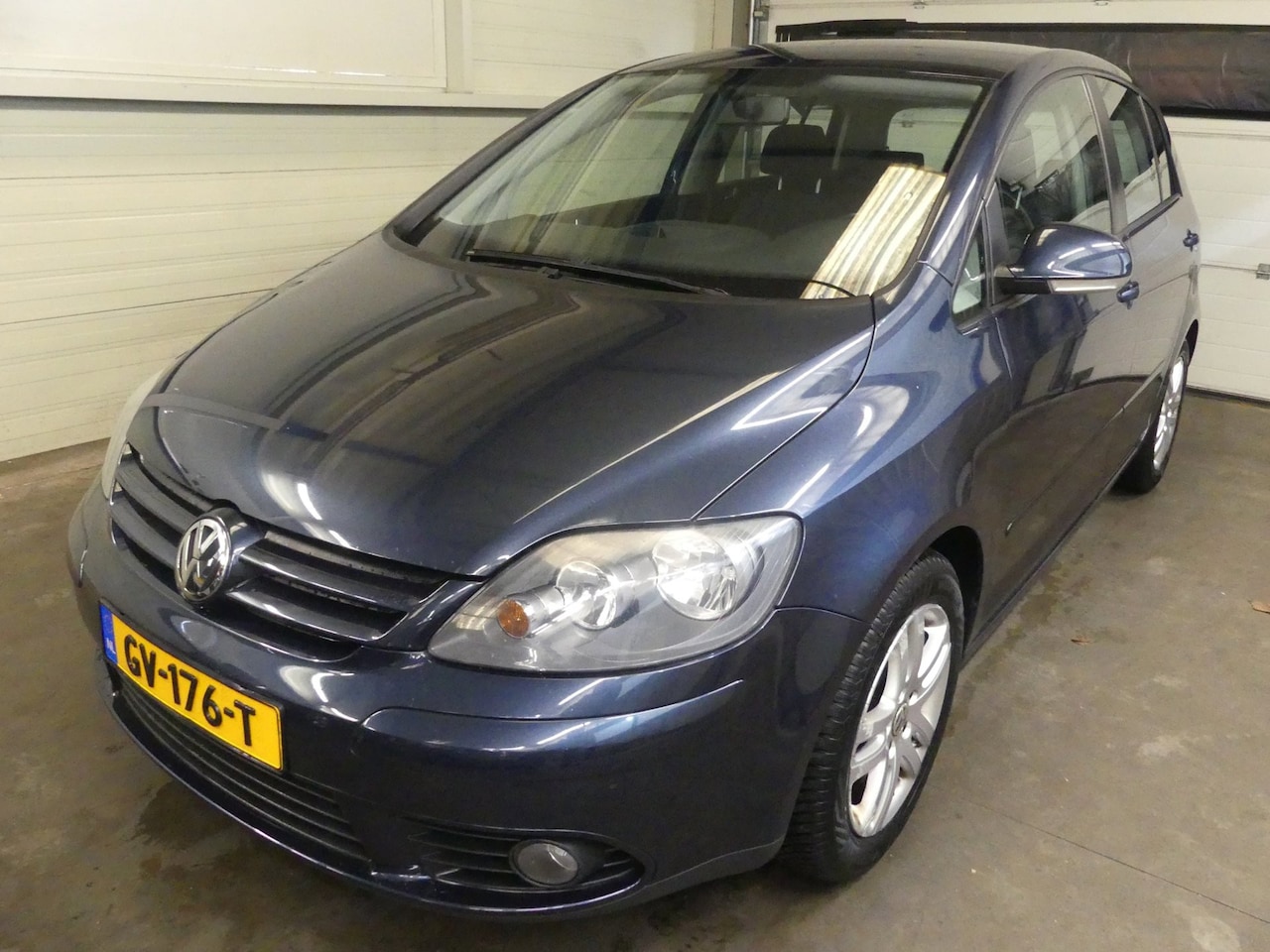 Volkswagen Golf Plus - 1.4 Trendline - Airco - Trekhaak - AutoWereld.nl