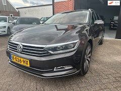 Volkswagen Passat Variant - 1.8 TSI Business Edition R AUTOMAAT-NAVI-CLIMA-CRUISE-PDC