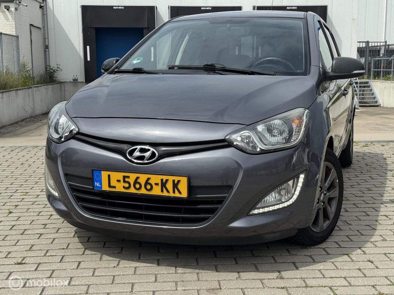 Hyundai i20 - 1.4i Automaat, Airco , Led, Licht metaal, Netjes - AutoWereld.nl