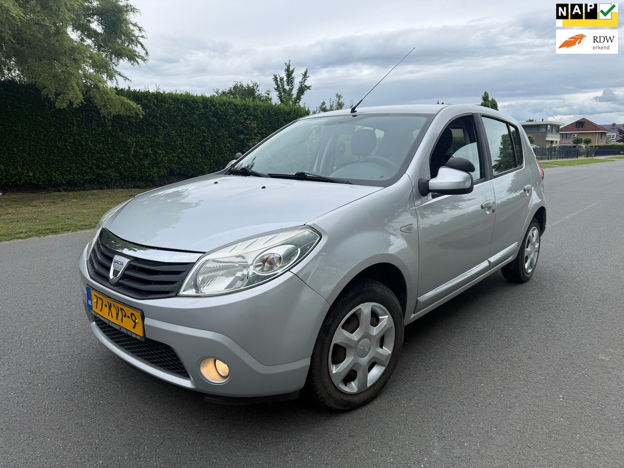 Dacia Sandero - 1.4 Lauréate LPG NAP/APK 2027/AIRCO - AutoWereld.nl