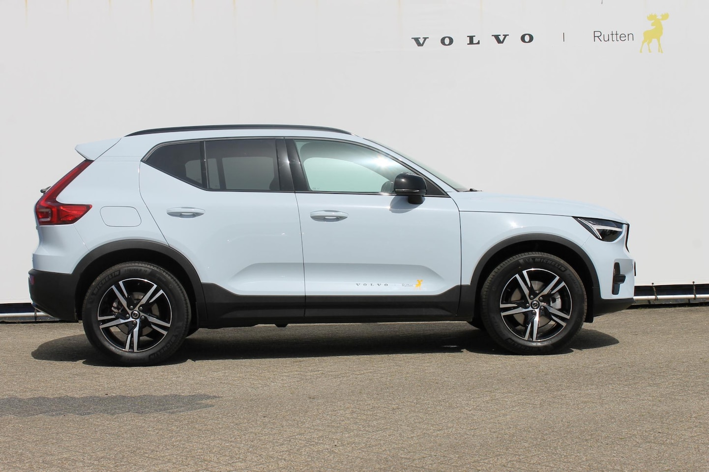 Volvo XC40 - 2.0 B4 Plus Dark 2.0 B4 Plus Dark - AutoWereld.nl