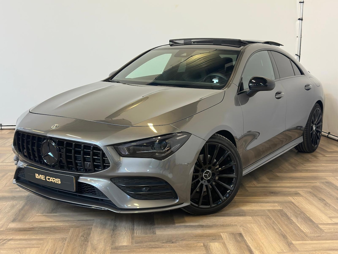 Mercedes-Benz CLA-Klasse - 180 Business Solution AMG|PANO|AMG|NAP| - AutoWereld.nl