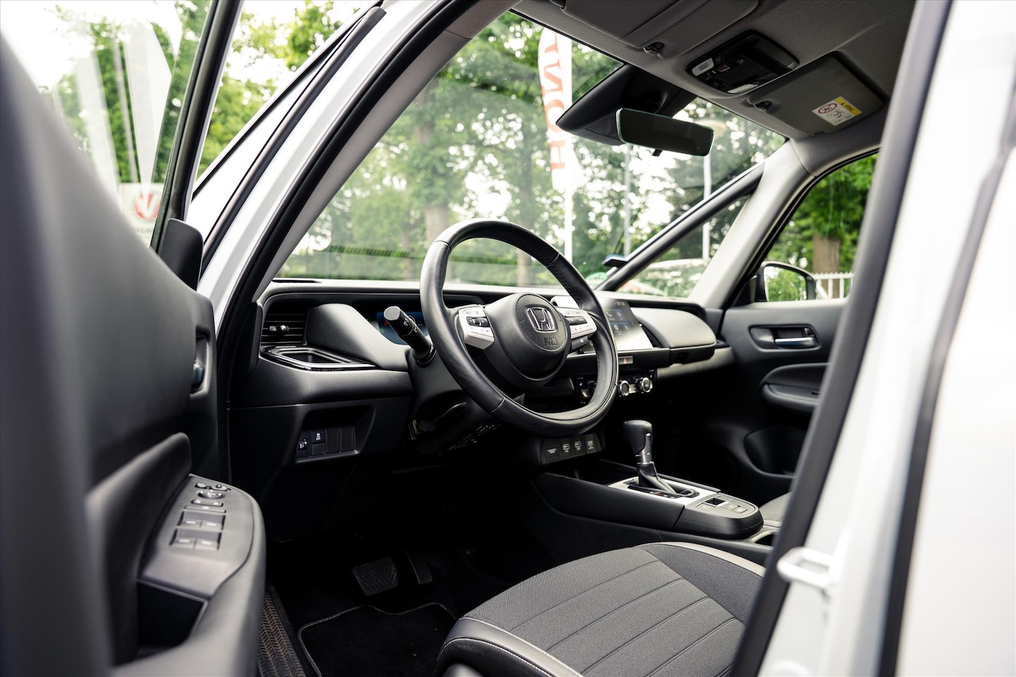Honda Jazz - 1.5 Full Hybrid Advance Crosstar automaat | Stoelverwarming | Camera | Navigatie | PDC v/a - AutoWereld.nl