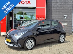Toyota Aygo X - X-PLAY ACHTERUITRIJCAMERA AIRCO APPLE CARPLAY / ANDROID AUTO