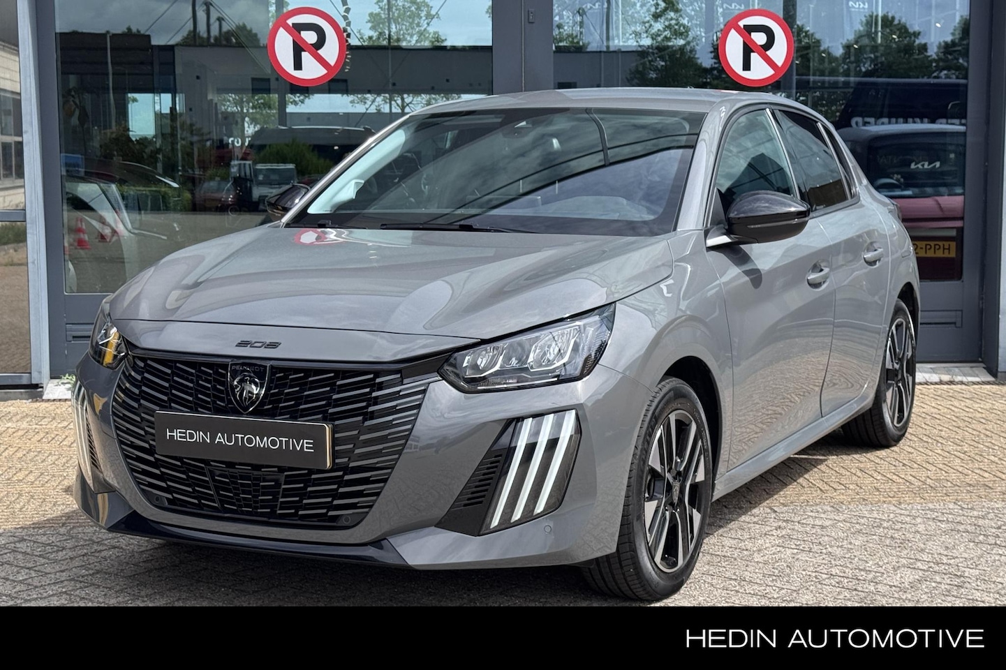 Peugeot 208 - 1.2 Turbo 100PK Allure Automaat | Navigatie via App | Airco | Cruise control | Apple / App - AutoWereld.nl