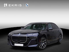 BMW i7 - eDrive50 M Sportpakket Pro | Integral Active Steering | Glazen panoramadak Sky Lounge | Dr
