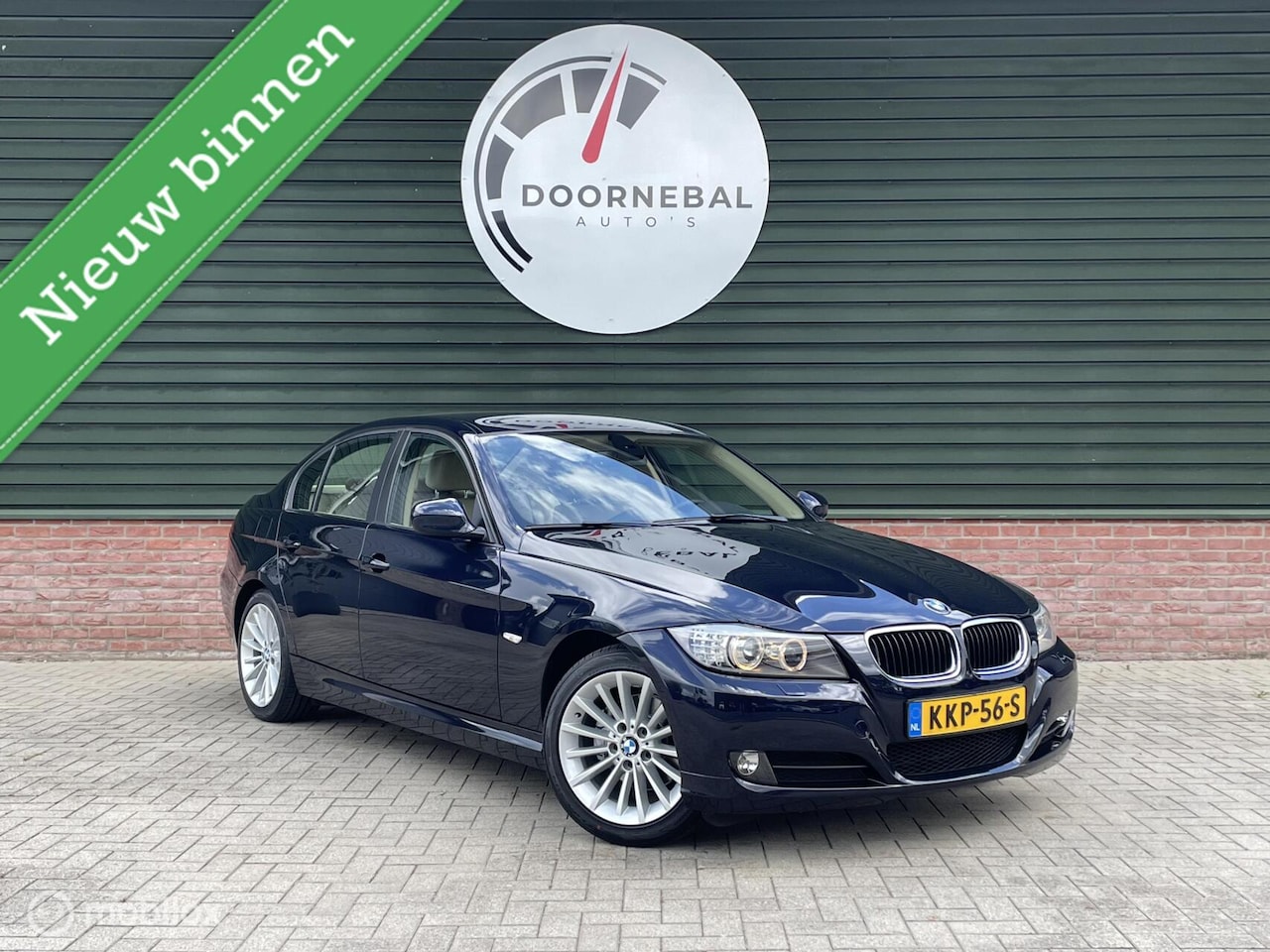 BMW 3-serie - 320i Executive / 62DKM ! / LEDER / XENON - AutoWereld.nl