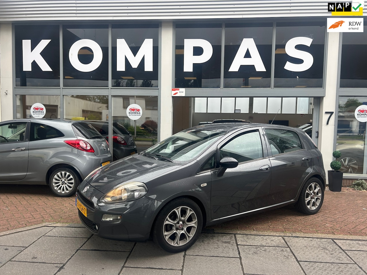 Fiat Punto Evo - 0.9 TwinAir Pop |AIRCO|Usb|S&S|Aux|APK2027|LM.Velgen|Multif.Stuurwiel|EL.Ramen - AutoWereld.nl