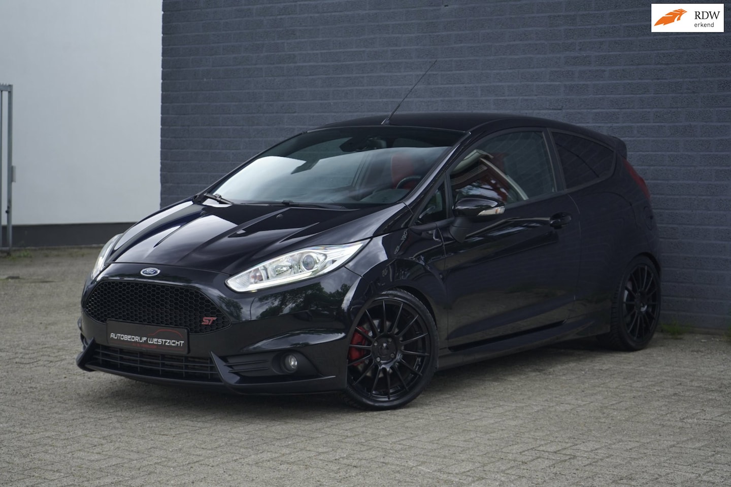 Ford Fiesta - 1.6 ST2 1.6 ST2 182pk, Recaro, H&R, Sportuitlaat! - AutoWereld.nl