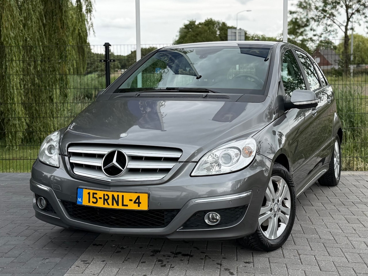 Mercedes-Benz B-klasse - 180 Business Class AUT / AIRCO / CRUISE / PDC - AutoWereld.nl