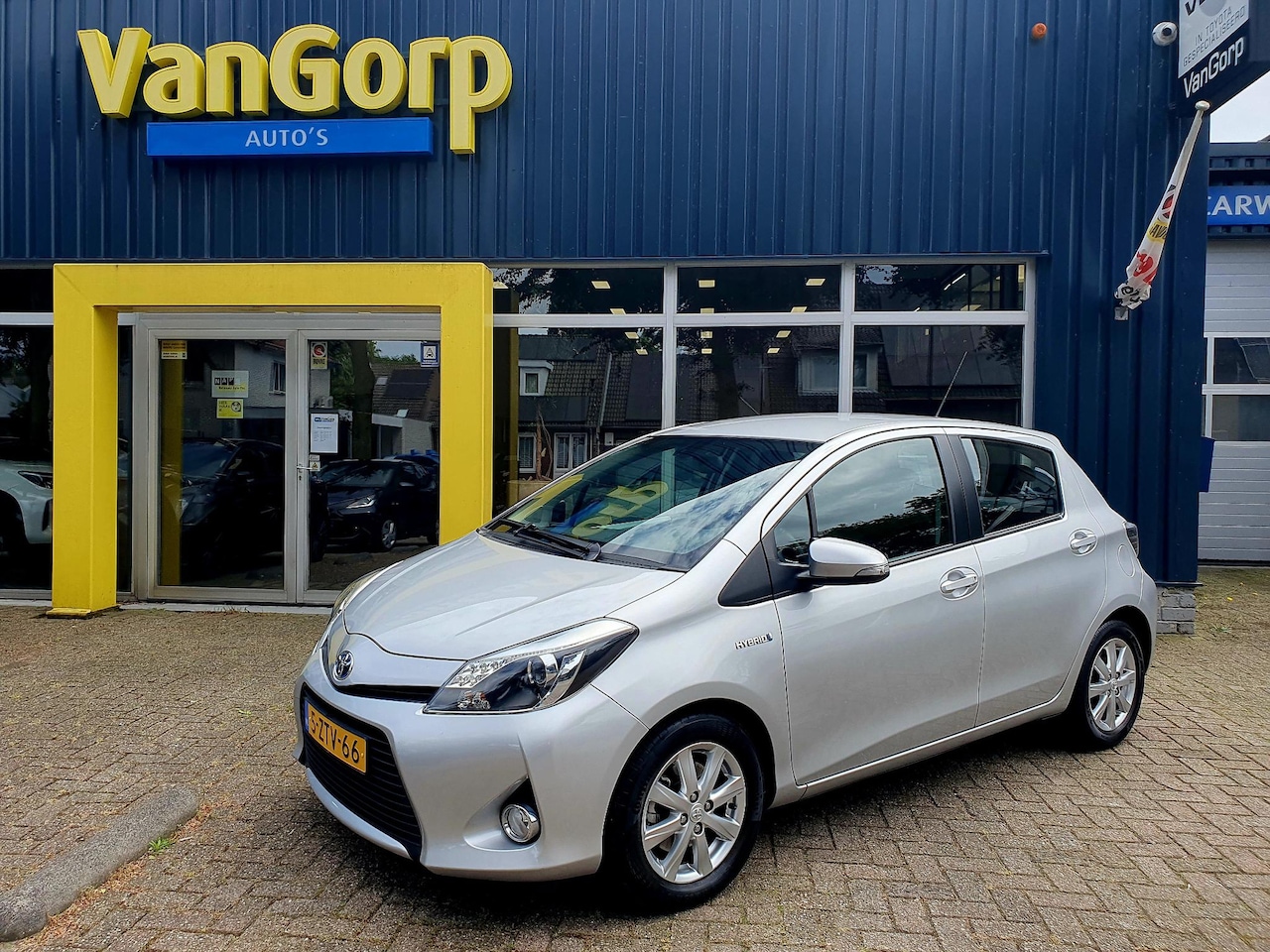 Toyota Yaris - 1.5 Full Hybrid Aspiration All-in prijs! - AutoWereld.nl