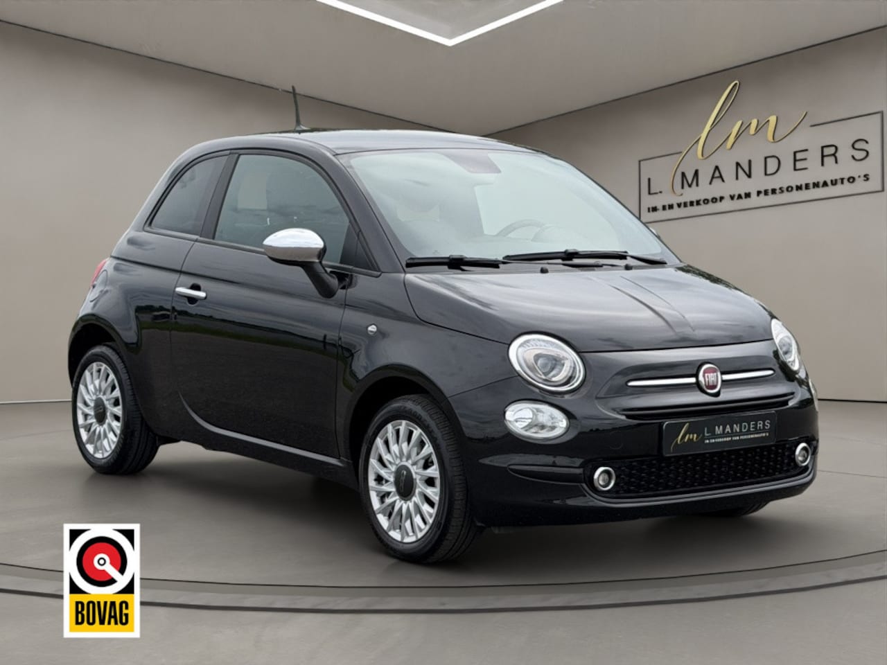 Fiat 500 - 1.0 Hybrid Dolcevita 2023 Zwart | Apple CarPlay | Airco - AutoWereld.nl
