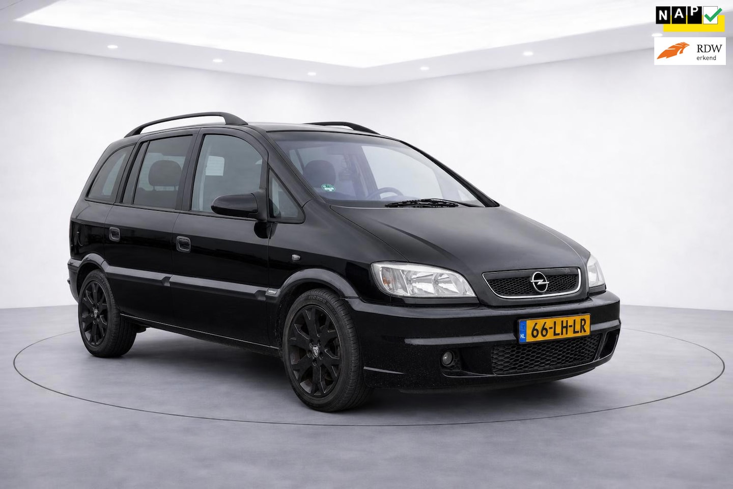 Opel Zafira - 2.0-16V OPC|airco|cruise|jaar APK - AutoWereld.nl