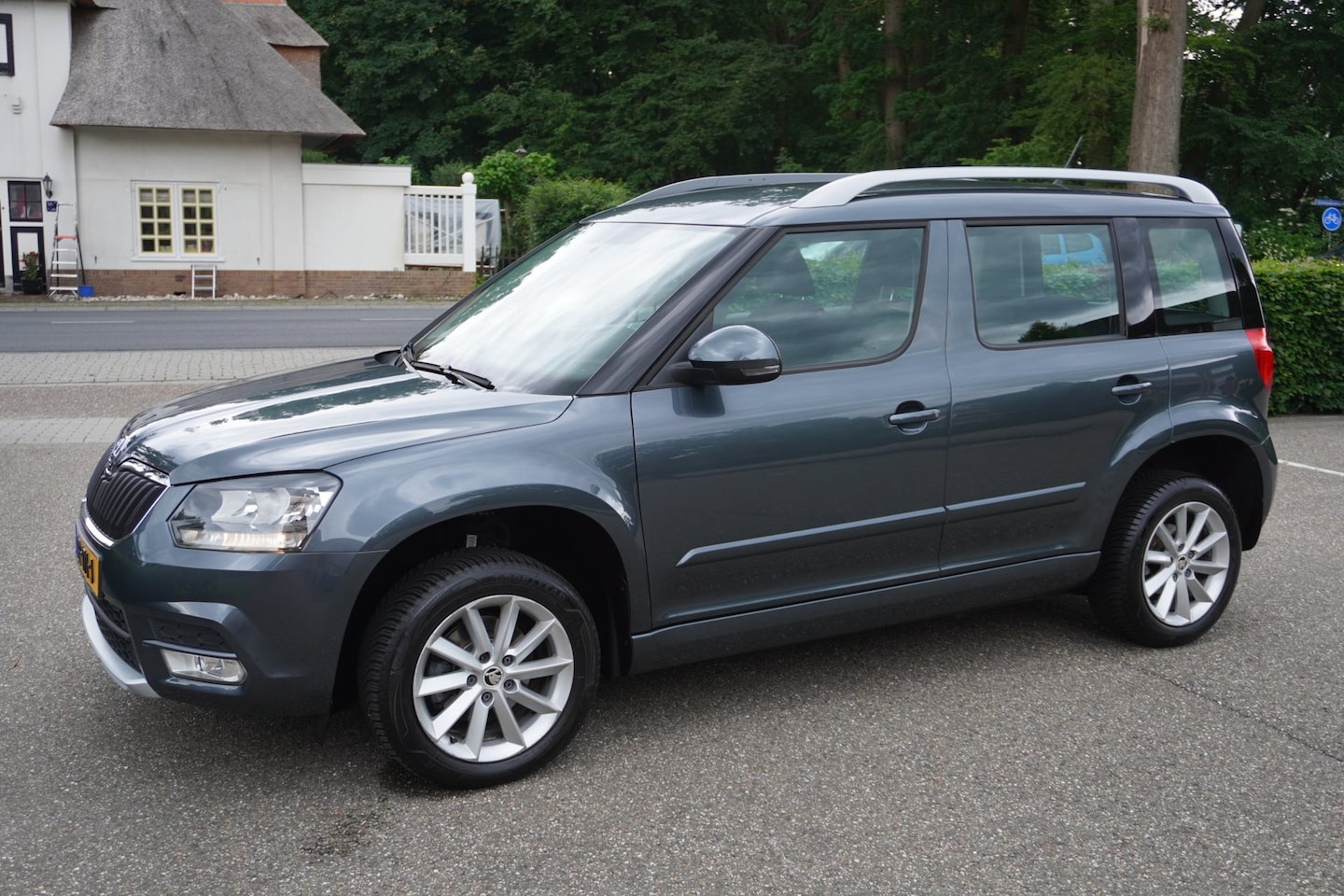 Skoda Yeti Outdoor - 1.2 TSI Adventure Airco Automaat Pdc Lm Velgen - AutoWereld.nl