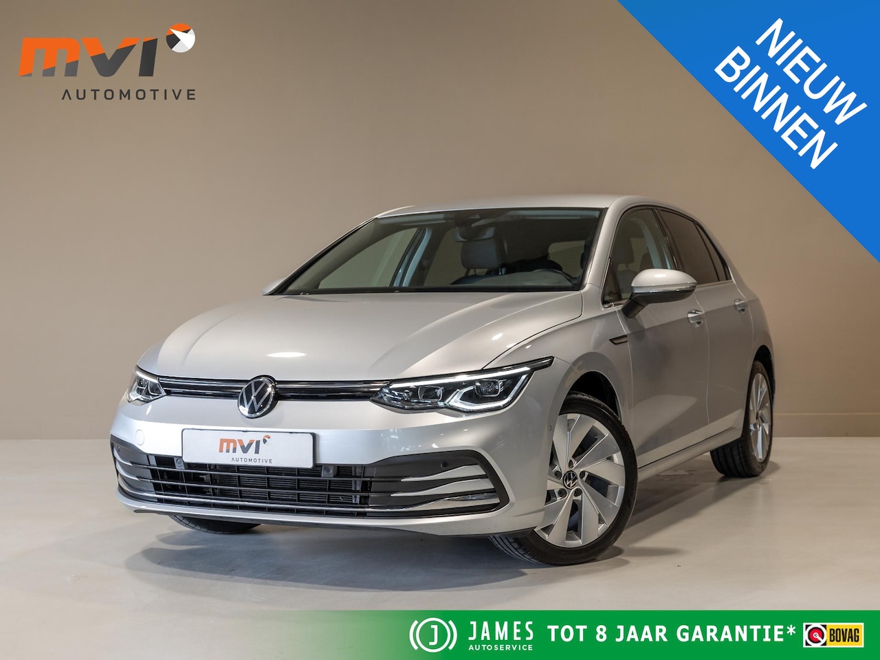Volkswagen Golf - 1.5 eTSI Style Elektrisch verstelbare voorstoel(en) met geheugen / Apple carplay / Dodehoe - AutoWereld.nl